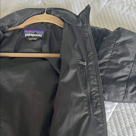 Like New Patagonia Puff Jacket - Picture 3 of 4